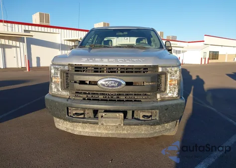 2017 Ford F-250 Xl z USA, uszkodzony, nr VIN 1FD7X2B69HEE35729